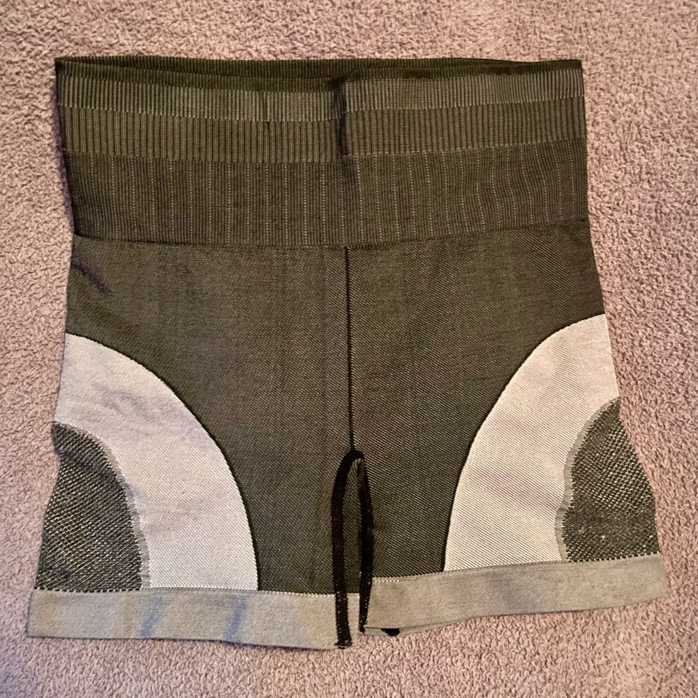 Forever 21 High Rise Athletic Biker Shorts size M